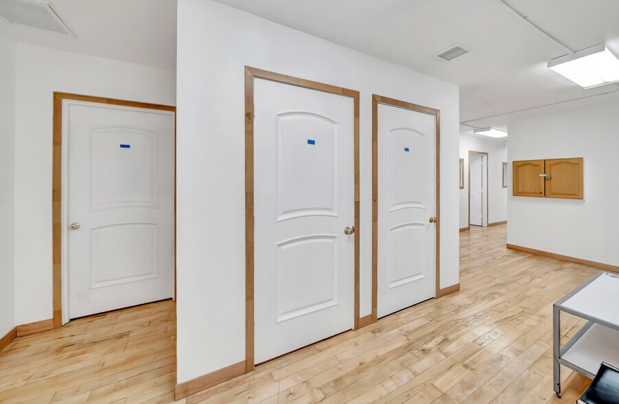 More Photos Of 830 S Main St, Santa Ana Freestanding For Sale