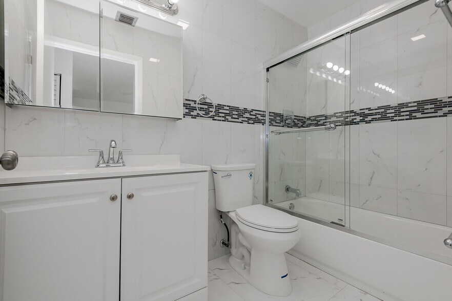 More Photos Of 10675-10687 Royal Palm Blvd, Coral Springs Apartments For Sale
