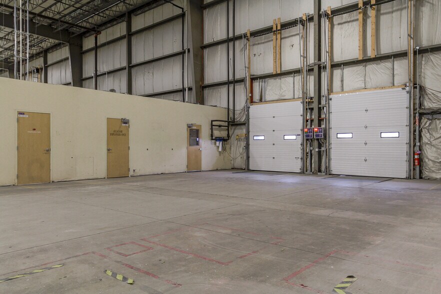More Photos Of 765 Warren Ave, Portland Warehouse For Lease