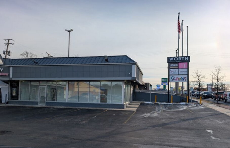More Photos Of 11111 S Harlem Ave, Worth General Retail For Lease