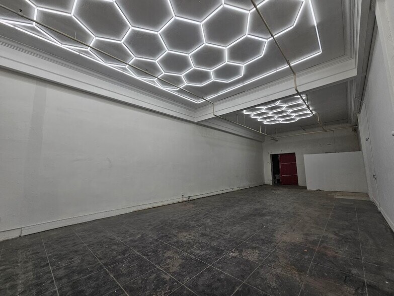 More Photos Of 406-414 W Pico Blvd, Los Angeles Storefront For Lease