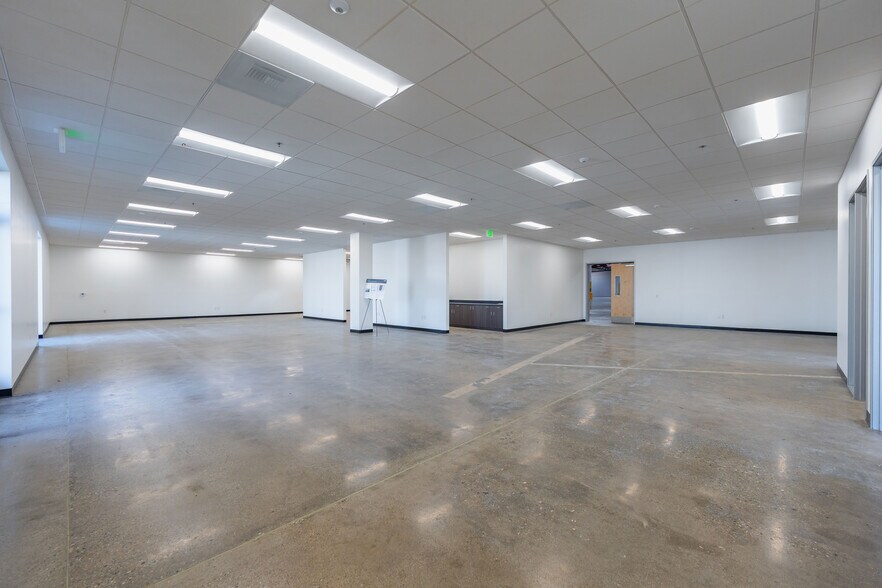 More Photos Of 1300 W Artesia Blvd, Compton Warehouse For Lease