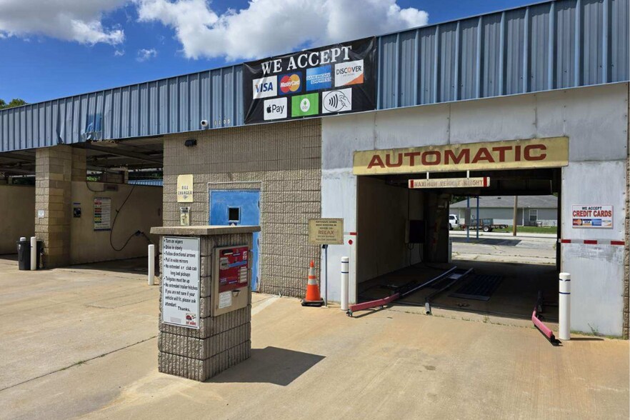 More Photos Of 1105 Pennell st, Carl Junction Carwash For Sale