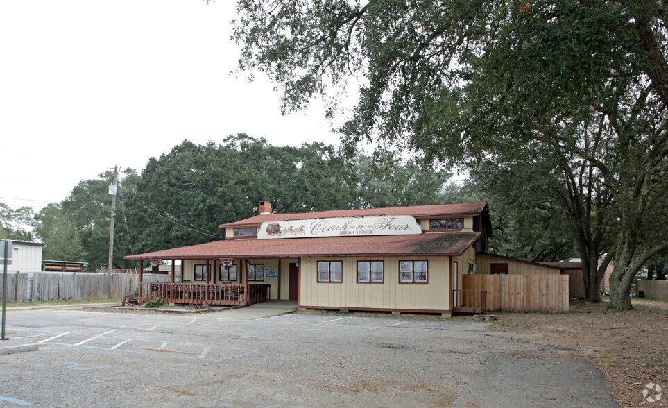 More Photos Of 7445 Pine Forest Rd, Pensacola Restaurant For Sale