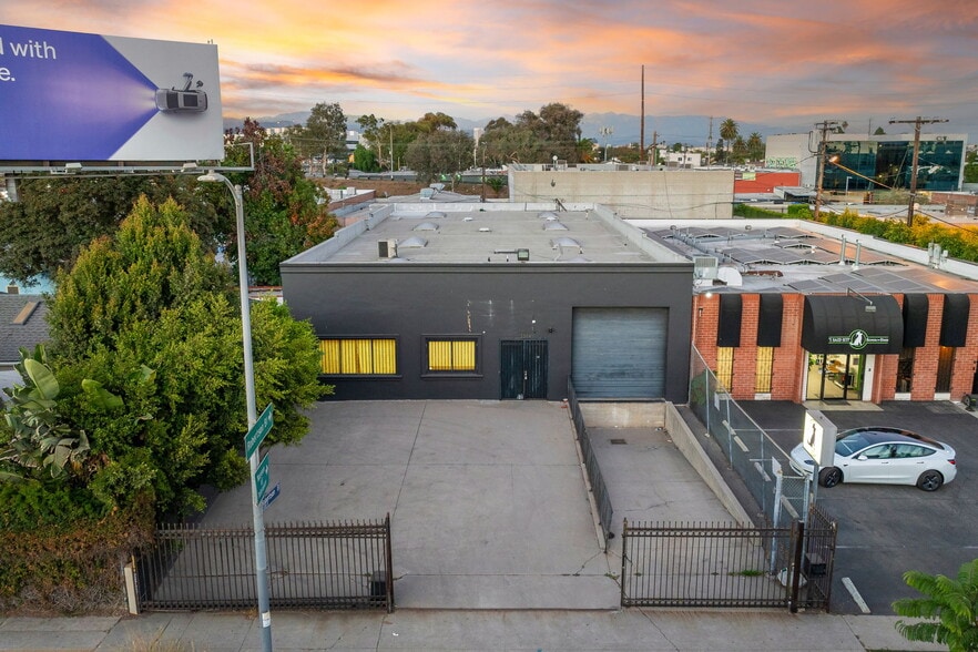 More Photos Of 3364 S Robertson Blvd, Los Angeles Warehouse For Sale