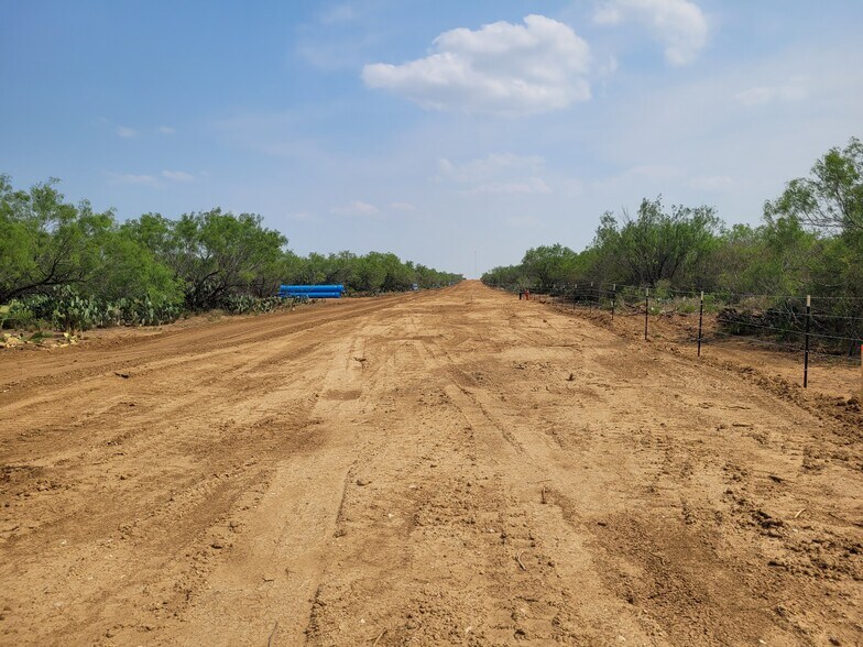 More Photos Of Highway 83 North, Laredo Land For Lease