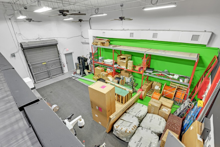More Photos Of 3650 Coral Ridge Dr, Coral Springs Light Manufacturing For Sale