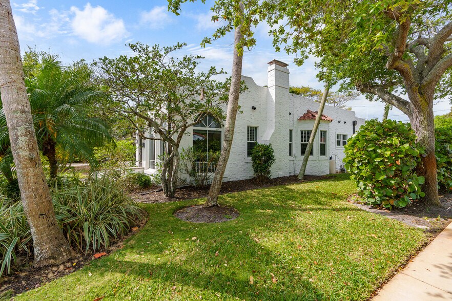 More Photos Of 354 NE 1st Ave, Delray Beach Office For Sale