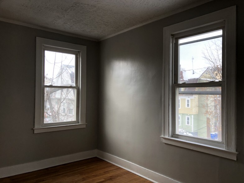 More Photos Of 69-73 Blue Hills Ave, Hartford Apartments For Sale