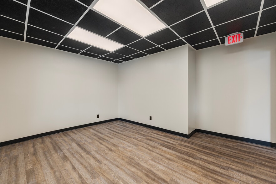 More Photos Of 280 Main St, Westminster Medical For Lease