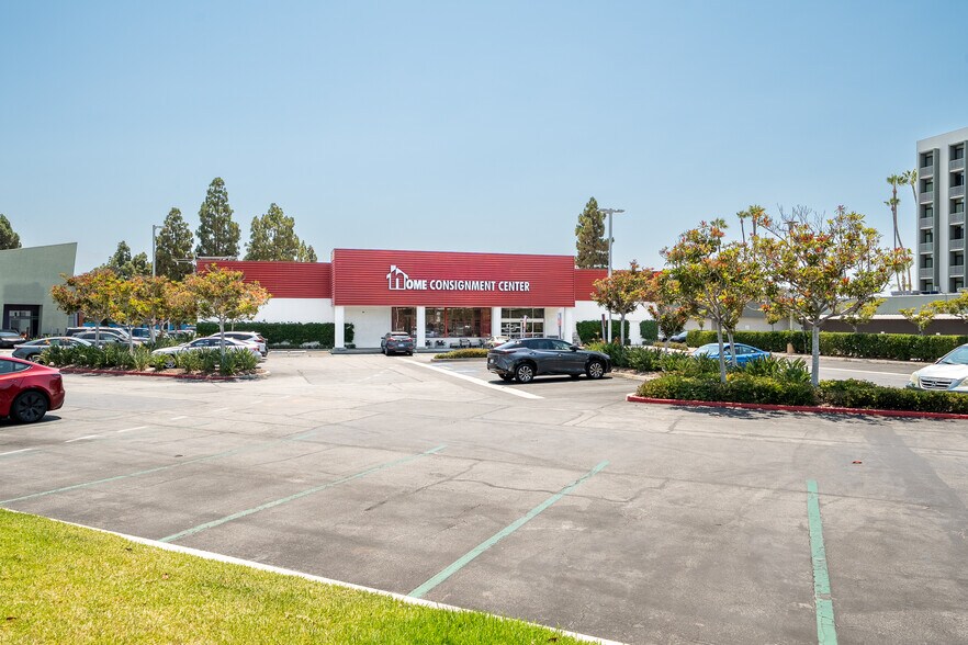 More Photos Of 4343 Macarthur Blvd, Newport Beach Freestanding For Sale