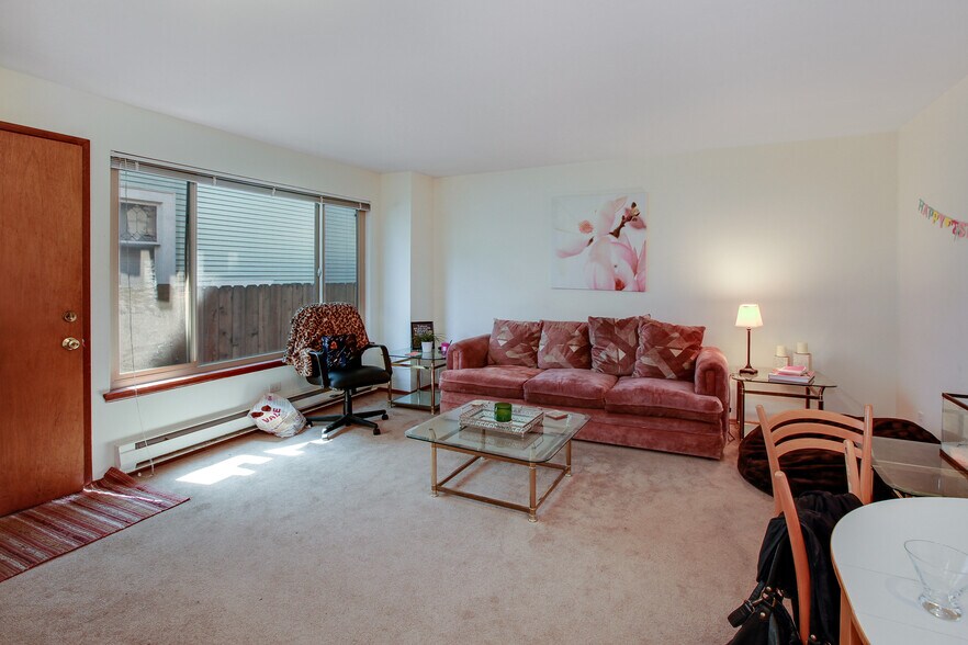 More Photos Of 5030 15th Ave NE, Seattle Apartments For Sale