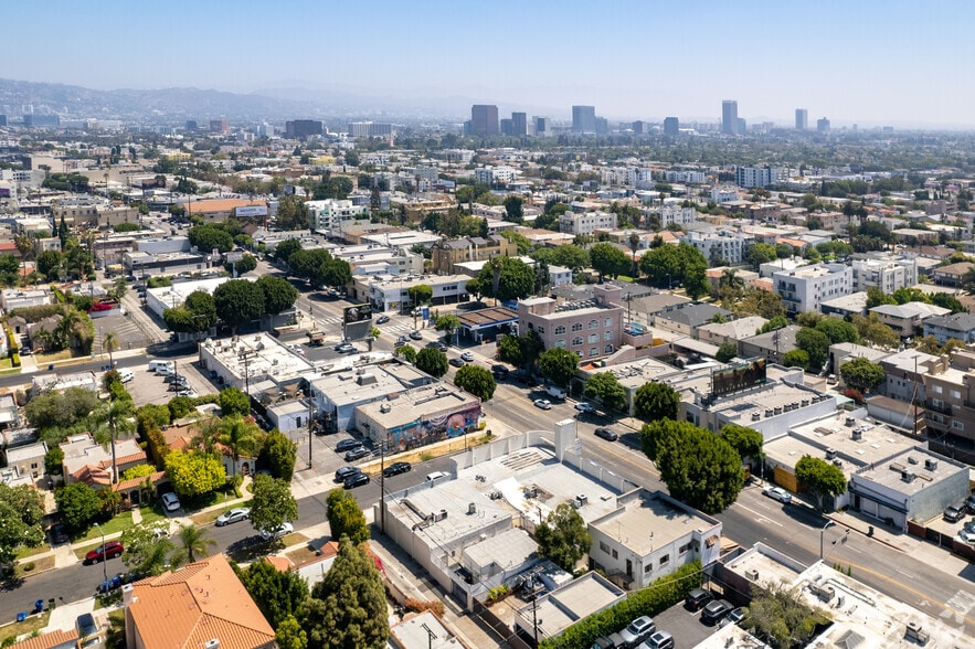 More Photos Of 1518 S Robertson Blvd, Los Angeles Schools For Lease
