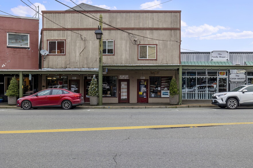 More Photos Of 821-825 Bay St, Port Orchard Storefront Retail Residential For Sale