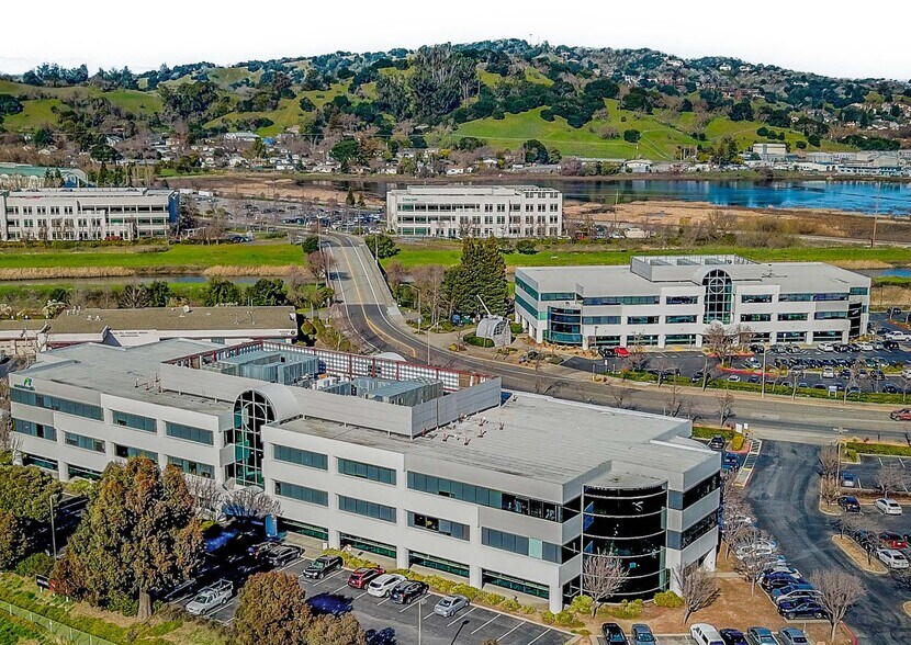 More Photos Of 75 Rowland Way, Novato Medical For Lease
