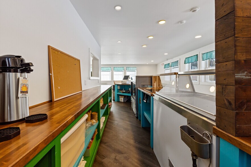 More Photos Of 205 W Main St, Liberty Restaurant For Sale