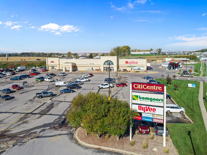 More Photos Of 801-905 Highway 30 E, Carroll Unknown For Lease