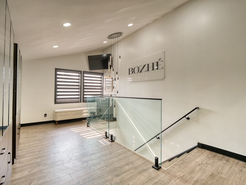 More Photos Of 10850 Pearl Rd, Strongsville Office For Sale