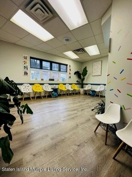 More Photos Of 15 1st St, Staten Island Office For Sale