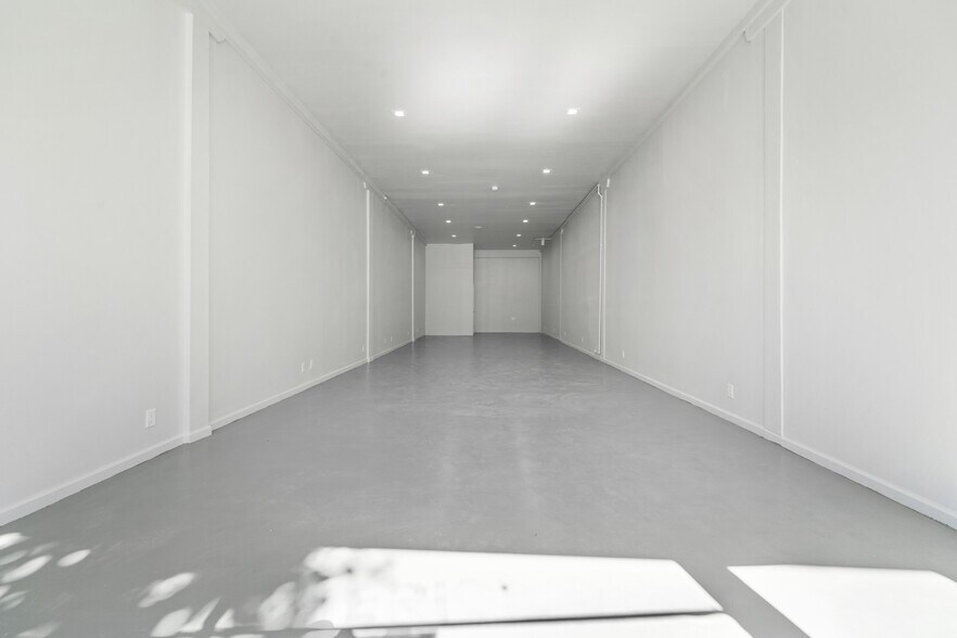 More Photos Of 2020 4th St, San Rafael Storefront For Lease