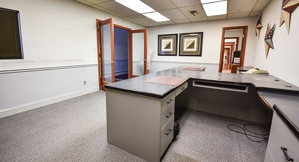 More Photos Of 8404 Georgia Ave, Silver Spring Office For Sale