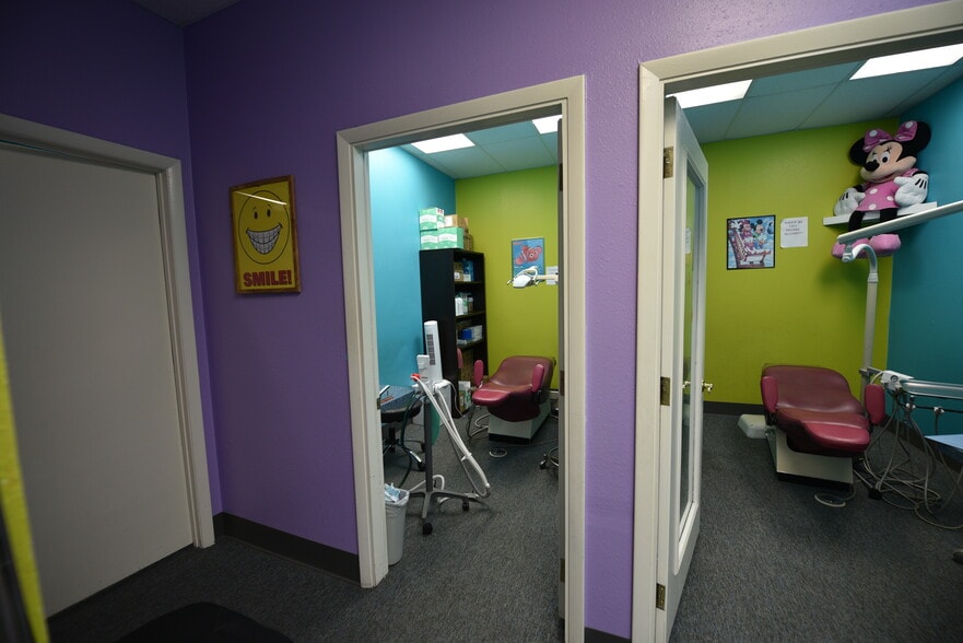 More Photos Of 5114-5134 Us Highway 19, New Port Richey Unknown For Lease