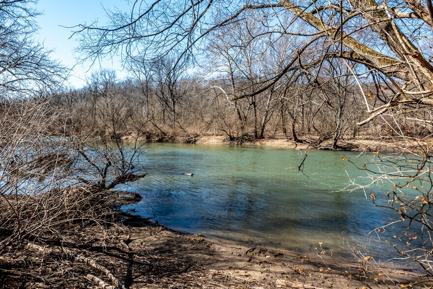 More Photos Of 5527 Oregonia Rd, Oregonia Restaurant For Sale