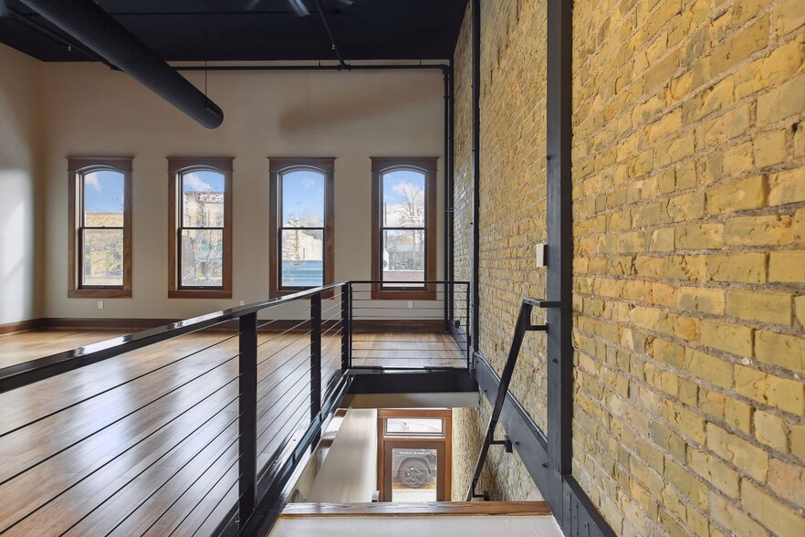 More Photos Of 244 Water St, Excelsior Storefront Retail Office For Lease