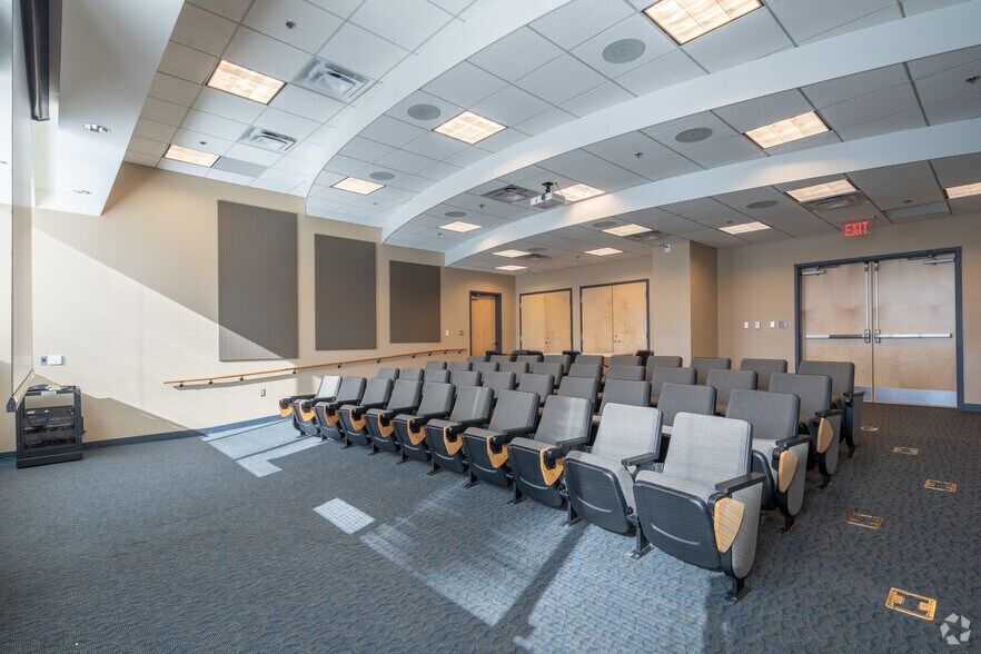 More Photos Of 3330 Preston Ridge Rd, Alpharetta Medical For Lease