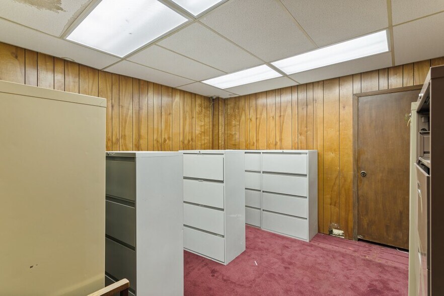 More Photos Of 333 E Bay St, Jacksonville Office For Lease