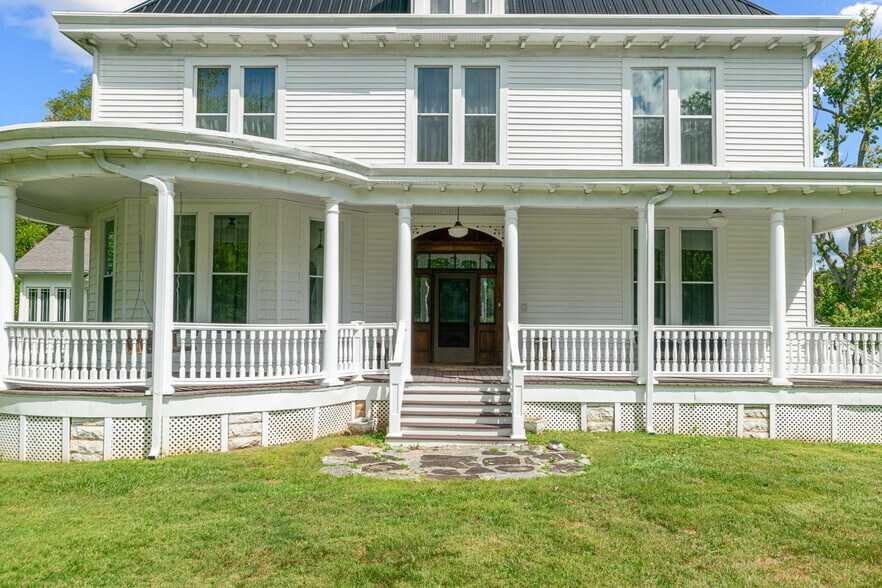 More Photos Of 639 Tower St, Tazewell Specialty For Sale