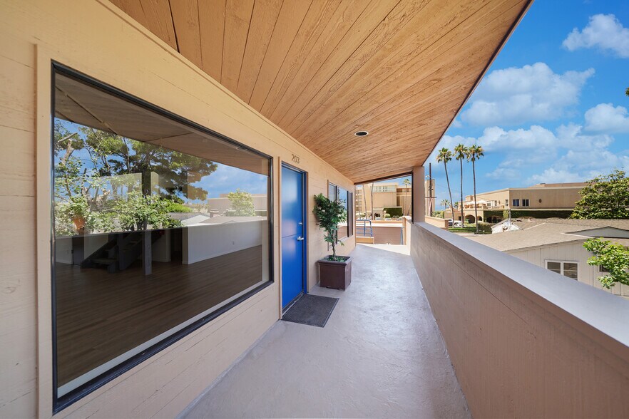 More Photos Of 1540 S Coast Hwy, Laguna Beach Office For Lease