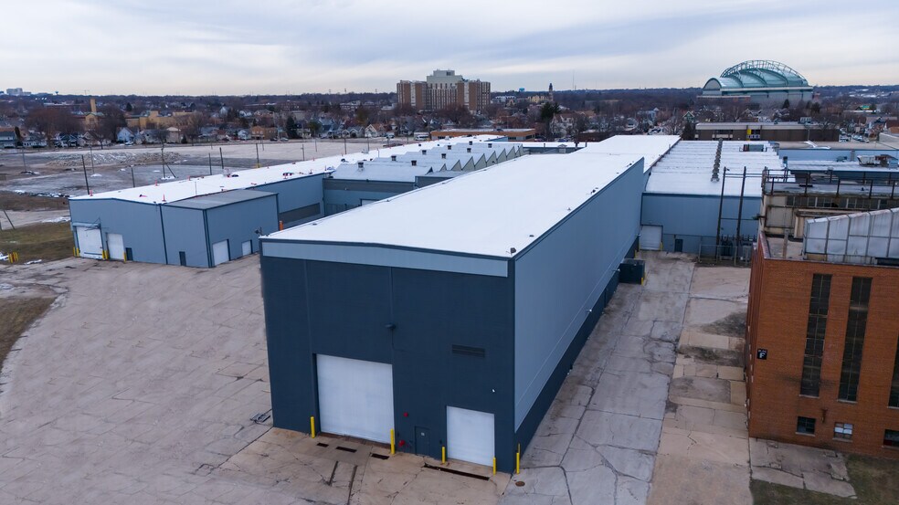 More Photos Of 4800 W Mitchell St, Milwaukee Unknown For Lease