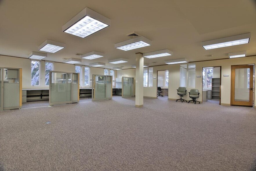 More Photos Of 400 Camino Aguajito, Monterey Office For Sale