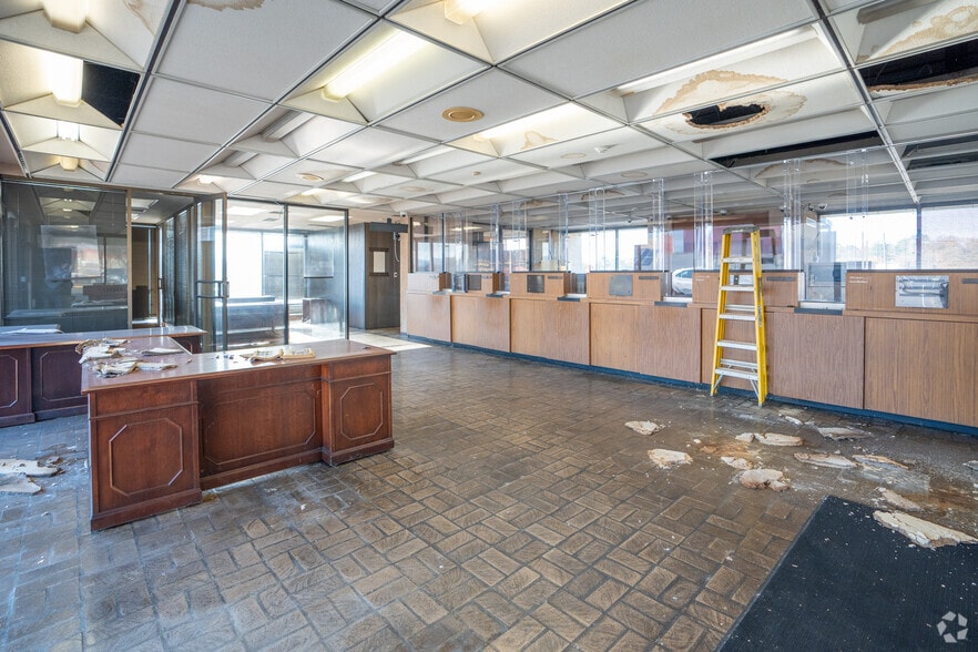 More Photos Of 7201 Aaron Aronov Dr, Fairfield Bank For Lease