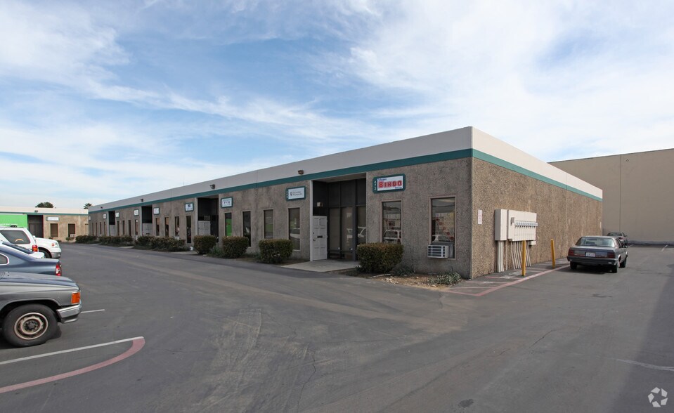 More Photos Of 433-473 Vernon Way, El Cajon Light Manufacturing For Lease