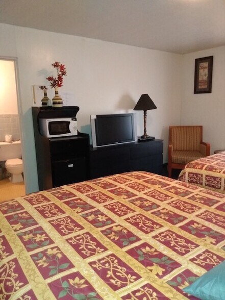 More Photos Of 795 Main St, Limon Hotel For Sale