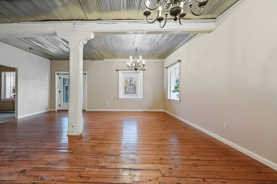 More Photos Of 305 N Main St, Ste Genevieve Storefront Retail Residential For Sale