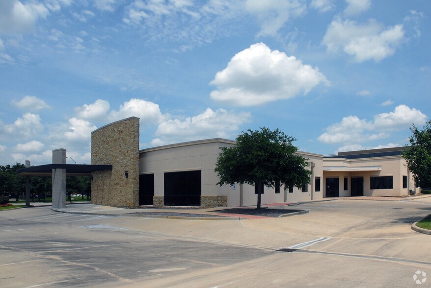 More Photos Of 11321 Fallbrook Dr, Houston Medical For Lease