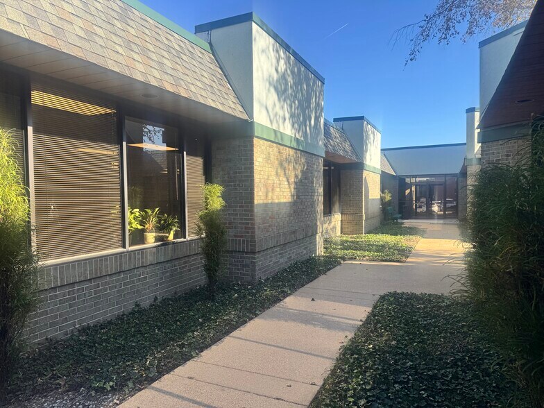 More Photos Of , Maryland Heights Unknown For Sale