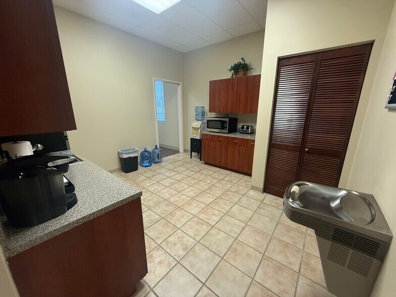 More Photos Of 8222 118th Ave, Largo Warehouse For Sale