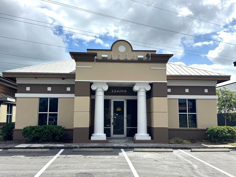 Primary Photo Of 32699 US Highway 19 N, Palm Harbor Freestanding For Lease