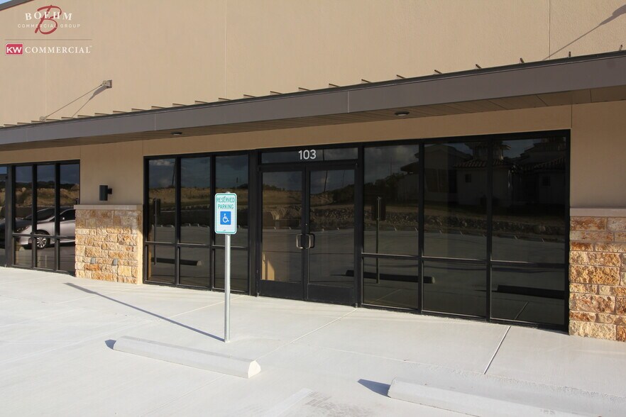 More Photos Of 12 Truss Dr, Boerne General Retail For Sale