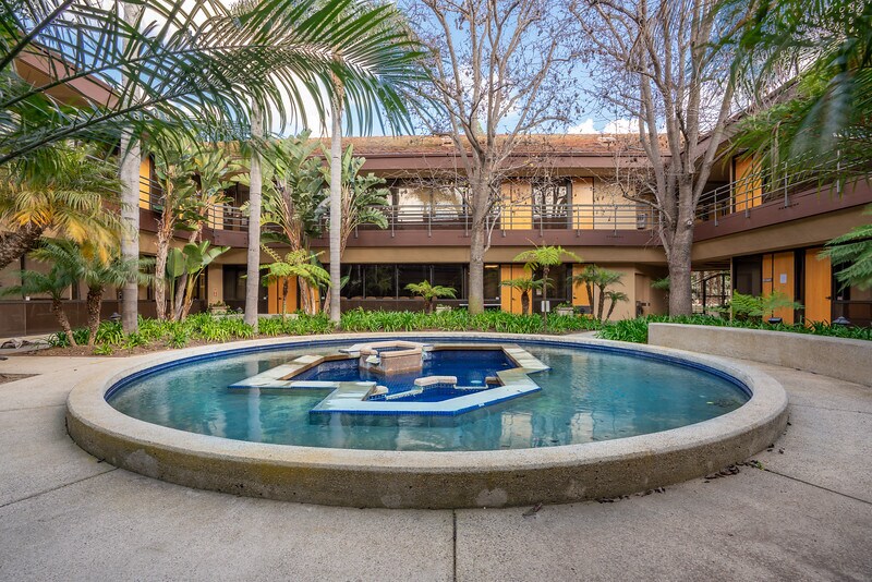 More Photos Of 6390 Greenwich Dr, San Diego Loft Creative Space For Lease