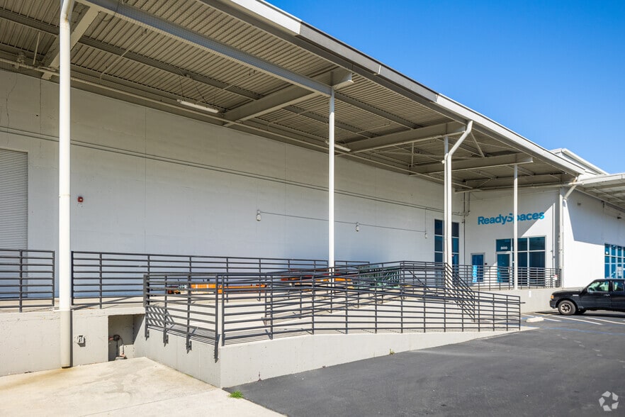 More Photos Of 245 S Spruce Ave, South San Francisco Distribution For Lease