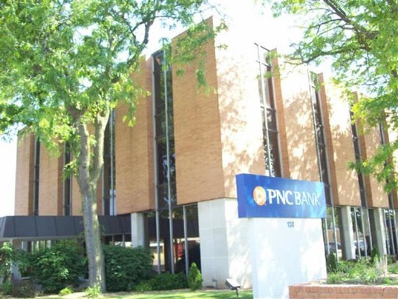 Primary Photo Of 130 S State St, Belvidere Office For Lease
