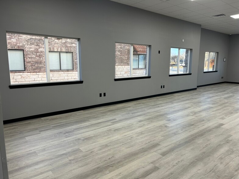 More Photos Of 3903 98th St, Lubbock Medical For Lease