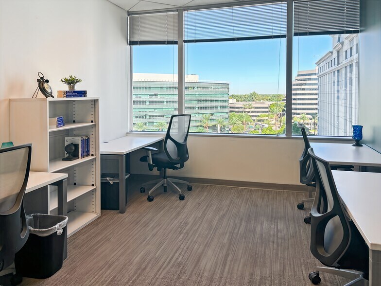 More Photos Of 2415 E Camelback Rd, Phoenix Coworking Space