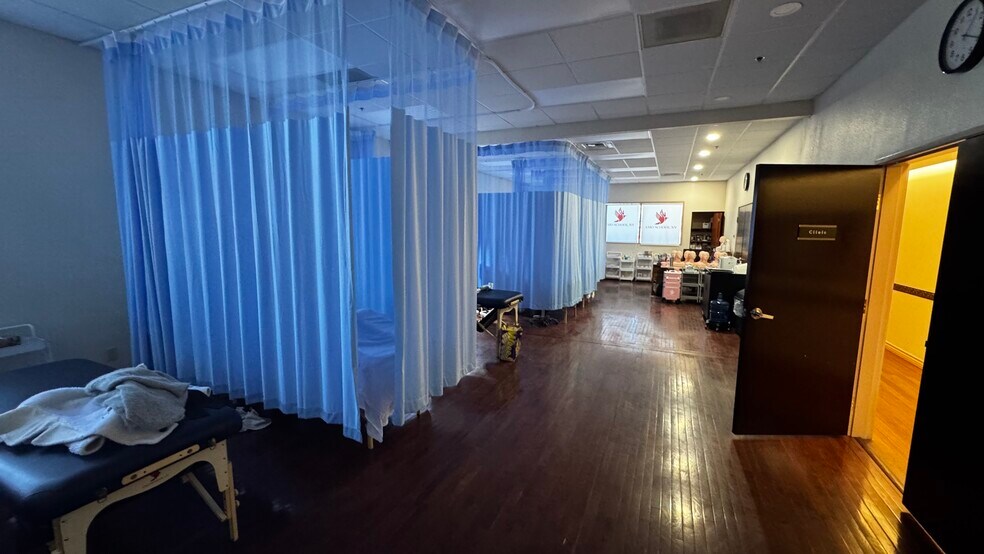 More Photos Of 3025 W Sahara Ave, Las Vegas Medical For Sale