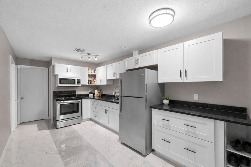 More Photos Of 540 W College St, Oberlin Apartments For Sale